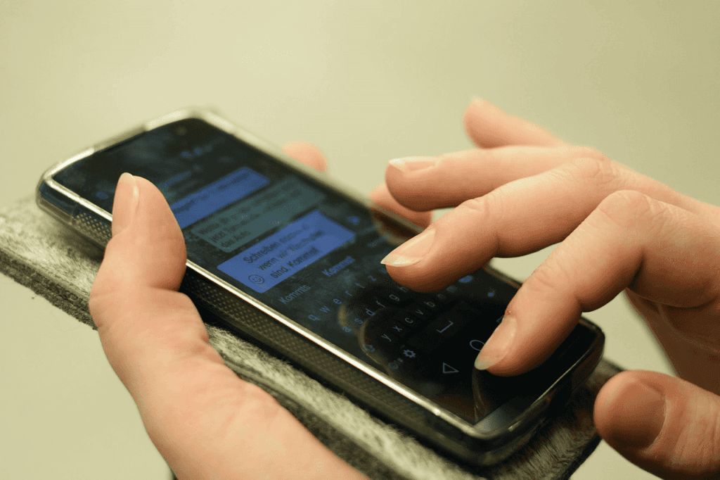 cara login whatsapp dengan email