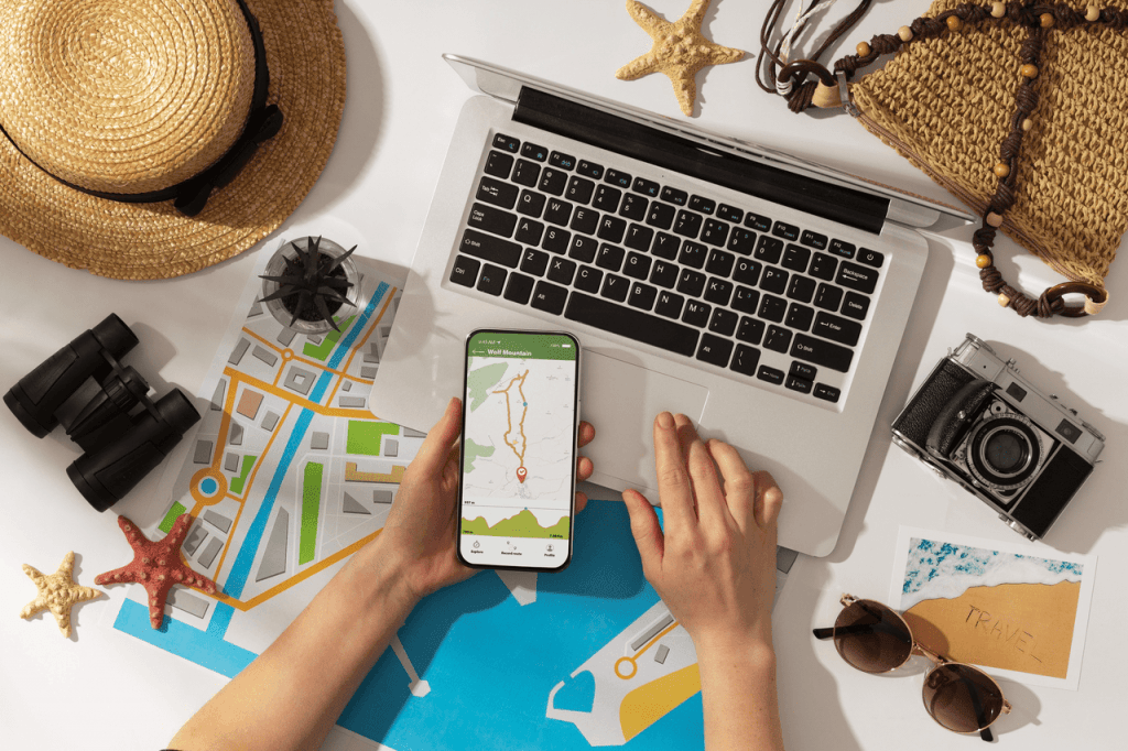aplikasi travel terbaik