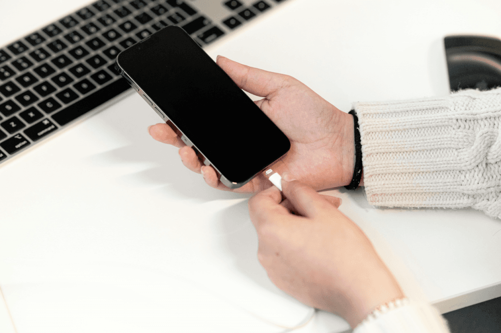 charger iphone tidak ada gambar petir