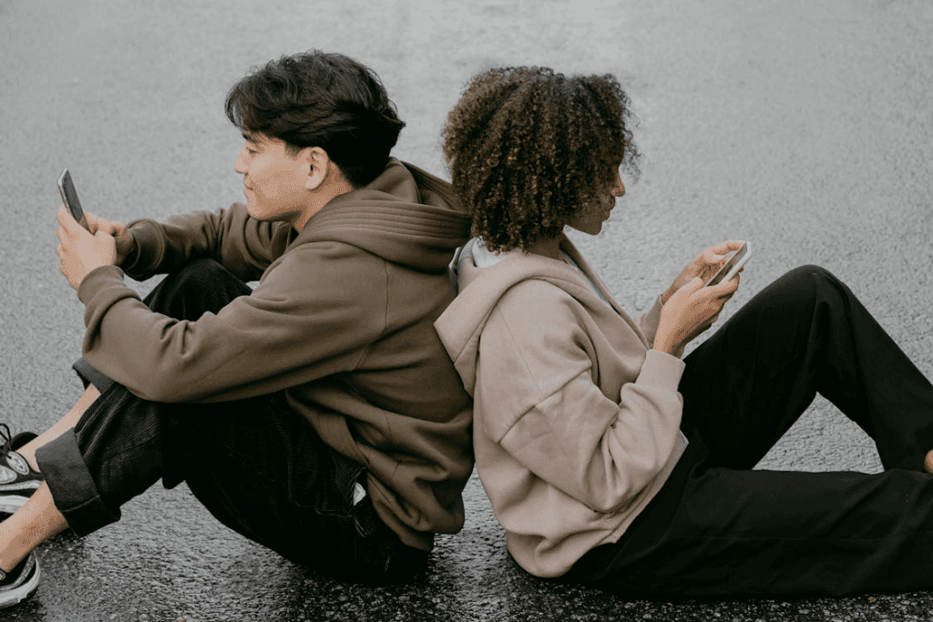 cara mengetahui dia chat dengan siapa saja di whatsapp
