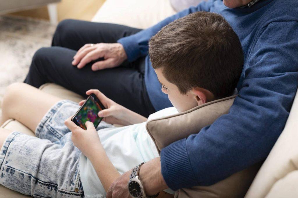 cara mengurangi lag saat bermain game