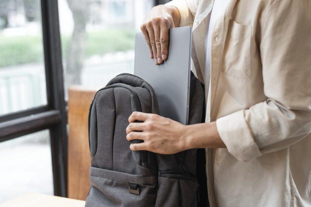 cara menyimpan laptop yang benar