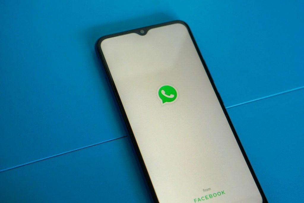 kenapa whatsapp tidak bisa dibuka