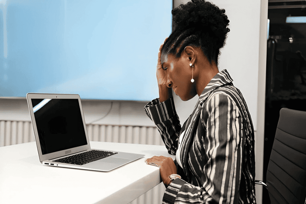 cara mengatasi laptop black screen